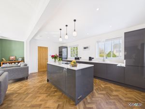 Photo 21- click for photo gallery